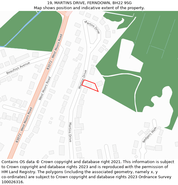19, MARTINS DRIVE, FERNDOWN, BH22 9SG: Location map and indicative extent of plot