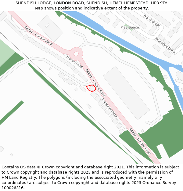 SHENDISH LODGE, LONDON ROAD, SHENDISH, HEMEL HEMPSTEAD, HP3 9TA: Location map and indicative extent of plot