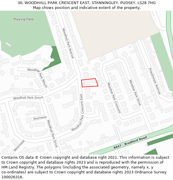 30, WOODHALL PARK CRESCENT EAST, STANNINGLEY, PUDSEY, LS28 7HG: Location map and indicative extent of plot
