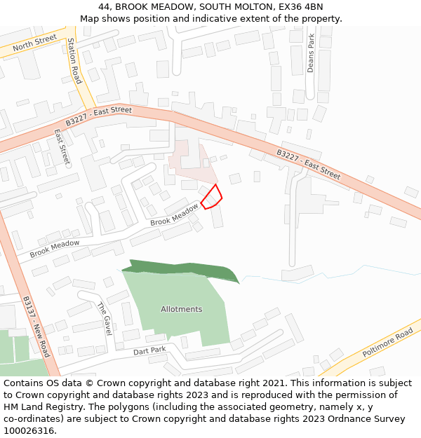 44, BROOK MEADOW, SOUTH MOLTON, EX36 4BN: Location map and indicative extent of plot