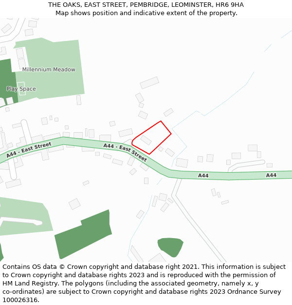 THE OAKS, EAST STREET, PEMBRIDGE, LEOMINSTER, HR6 9HA: Location map and indicative extent of plot