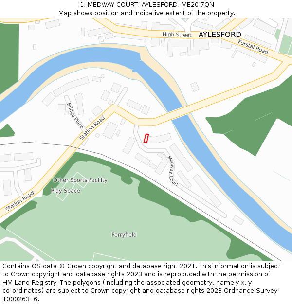 1, MEDWAY COURT, AYLESFORD, ME20 7QN: Location map and indicative extent of plot