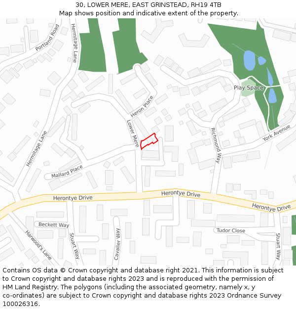 30, LOWER MERE, EAST GRINSTEAD, RH19 4TB: Location map and indicative extent of plot