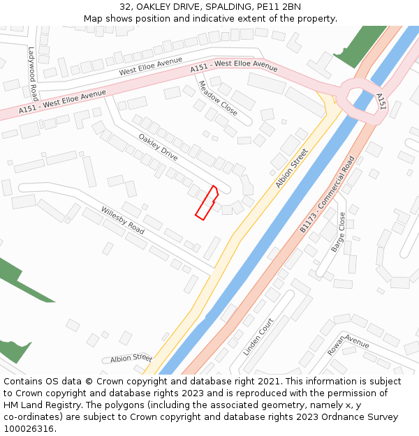 32, OAKLEY DRIVE, SPALDING, PE11 2BN: Location map and indicative extent of plot