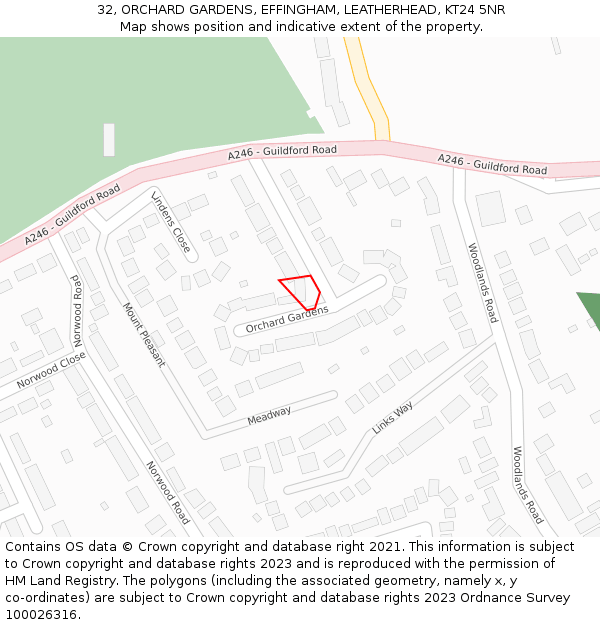 32, ORCHARD GARDENS, EFFINGHAM, LEATHERHEAD, KT24 5NR: Location map and indicative extent of plot