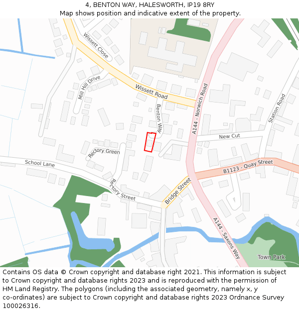 4, BENTON WAY, HALESWORTH, IP19 8RY: Location map and indicative extent of plot