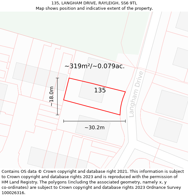 135, LANGHAM DRIVE, RAYLEIGH, SS6 9TL: Plot and title map