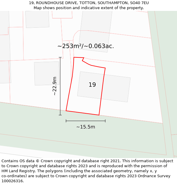 19, ROUNDHOUSE DRIVE, TOTTON, SOUTHAMPTON, SO40 7EU: Plot and title map