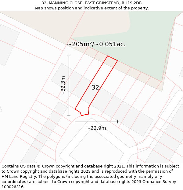32, MANNING CLOSE, EAST GRINSTEAD, RH19 2DR: Plot and title map