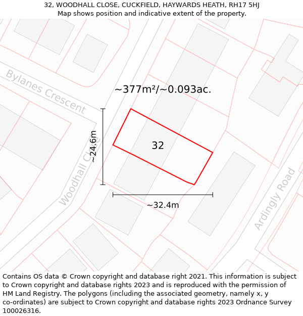 32, WOODHALL CLOSE, CUCKFIELD, HAYWARDS HEATH, RH17 5HJ: Plot and title map