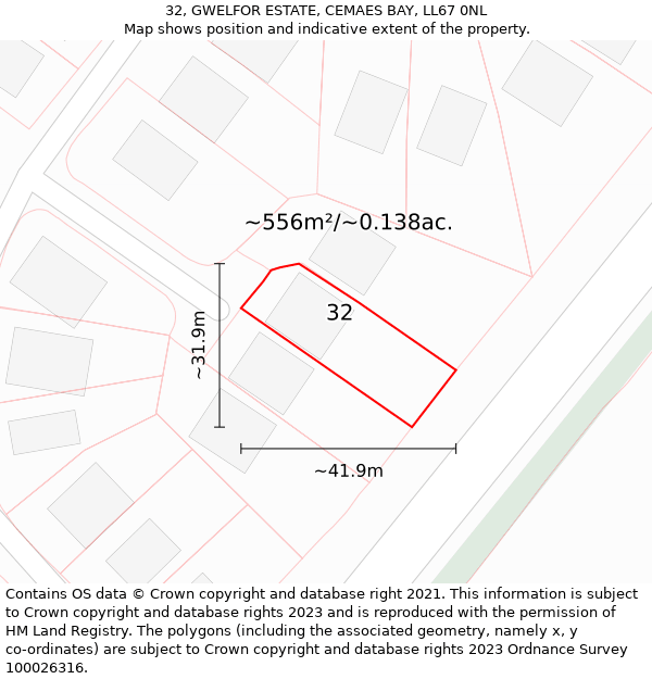 32, GWELFOR ESTATE, CEMAES BAY, LL67 0NL: Plot and title map