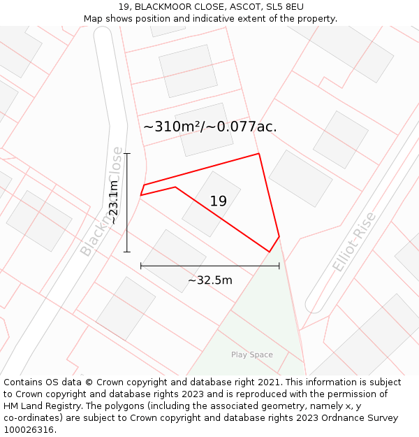 19, BLACKMOOR CLOSE, ASCOT, SL5 8EU: Plot and title map