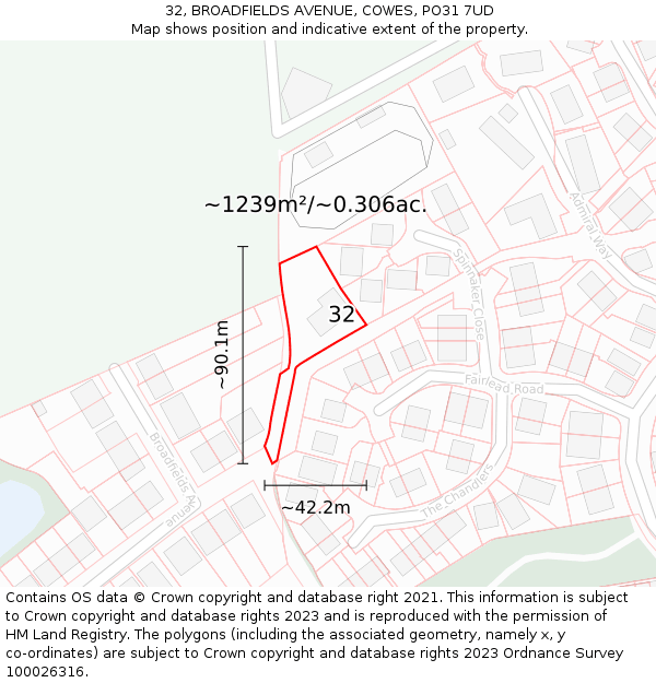 32, BROADFIELDS AVENUE, COWES, PO31 7UD: Plot and title map