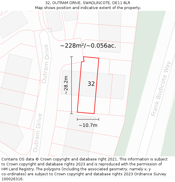 32, OUTRAM DRIVE, SWADLINCOTE, DE11 8LR: Plot and title map