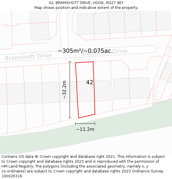 42, BRAMSHOTT DRIVE, HOOK, RG27 9EY: Plot and title map