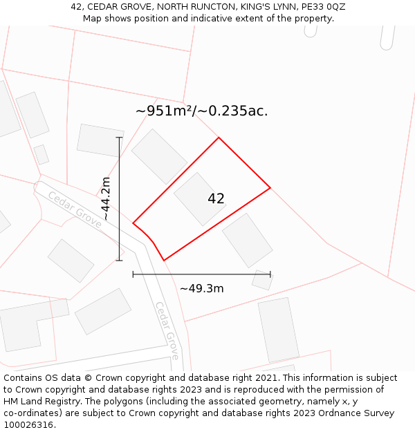 42, CEDAR GROVE, NORTH RUNCTON, KING'S LYNN, PE33 0QZ: Plot and title map