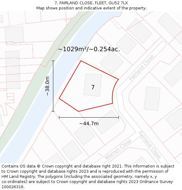 7, FAIRLAND CLOSE, FLEET, GU52 7LX: Plot and title map