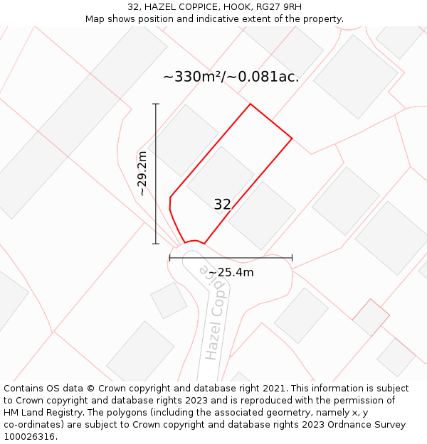 32, HAZEL COPPICE, HOOK, RG27 9RH: Plot and title map