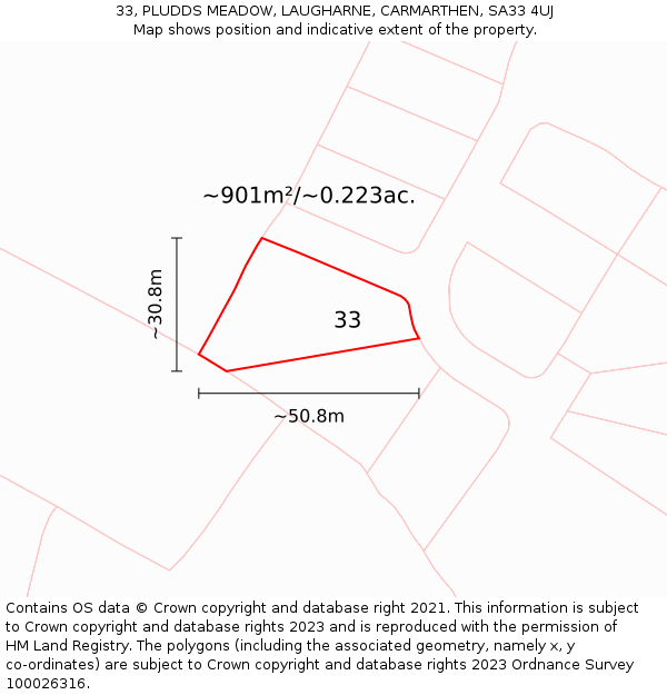 33, PLUDDS MEADOW, LAUGHARNE, CARMARTHEN, SA33 4UJ: Plot and title map