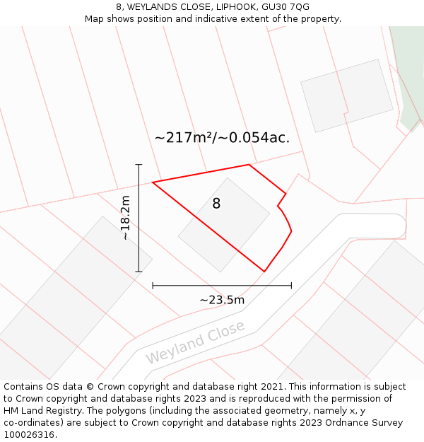 8, WEYLANDS CLOSE, LIPHOOK, GU30 7QG: Plot and title map