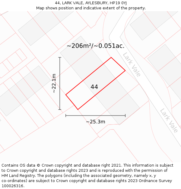 44, LARK VALE, AYLESBURY, HP19 0YJ: Plot and title map